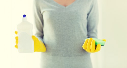 Professional Preston carpet cleaners restoring a home carpet